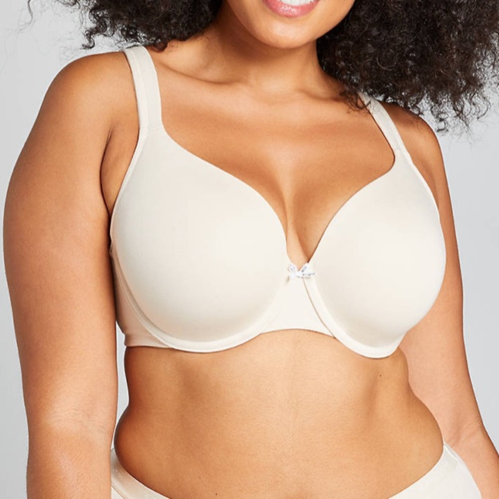 Cacique Lightly lined full coverage T-shirt bra